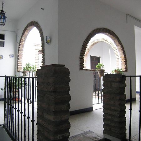 Pension La Montorena Севилья Экстерьер фото