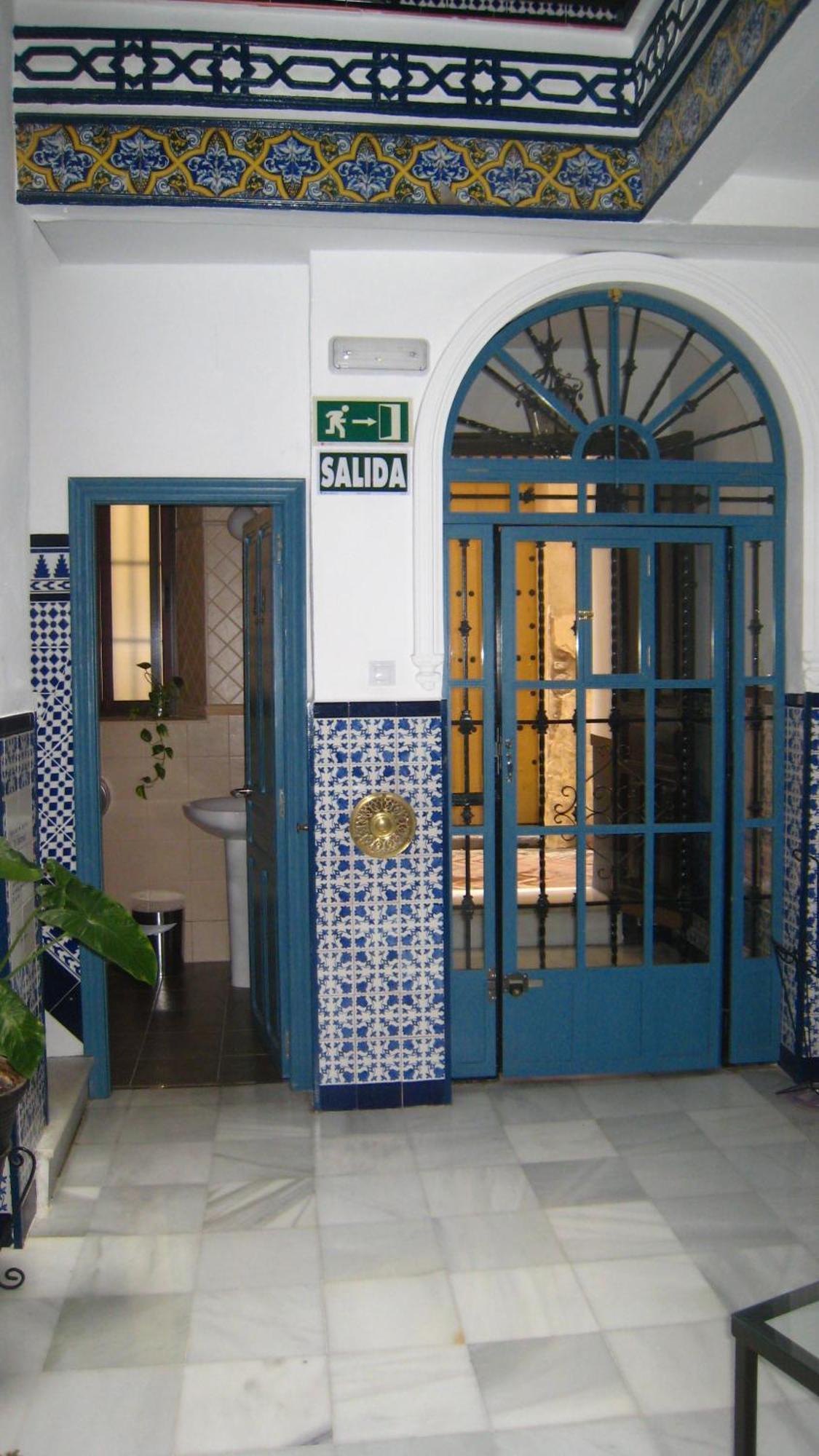 Pension La Montorena Севилья Экстерьер фото