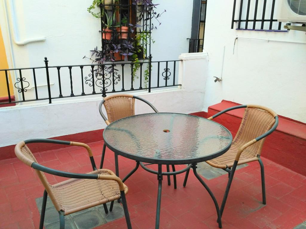 Pension La Montorena Севилья Экстерьер фото