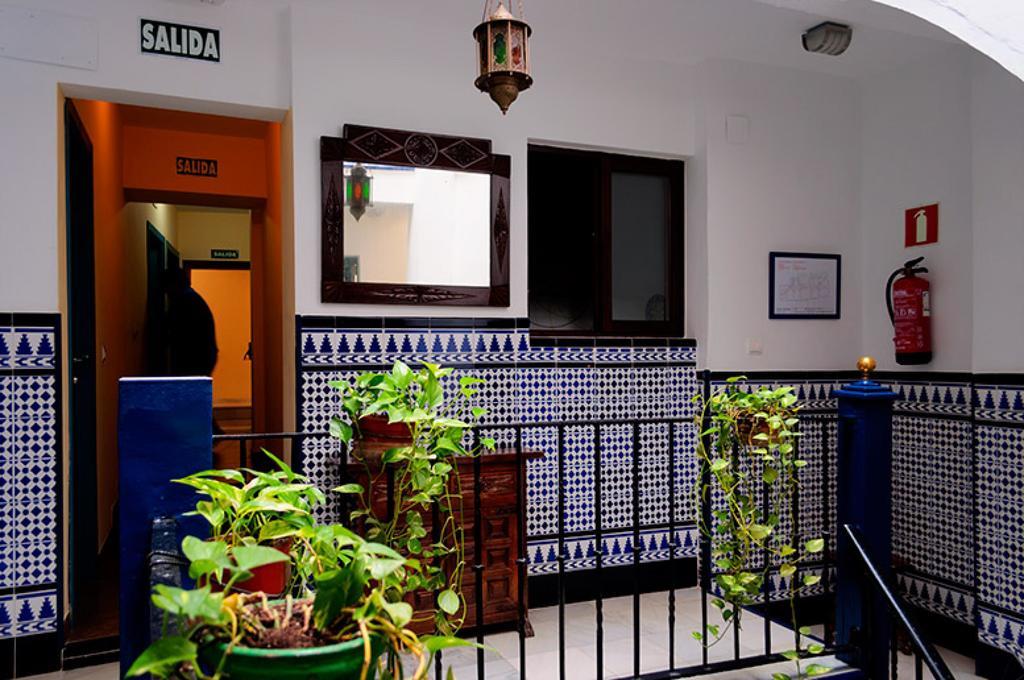 Pension La Montorena Севилья Экстерьер фото