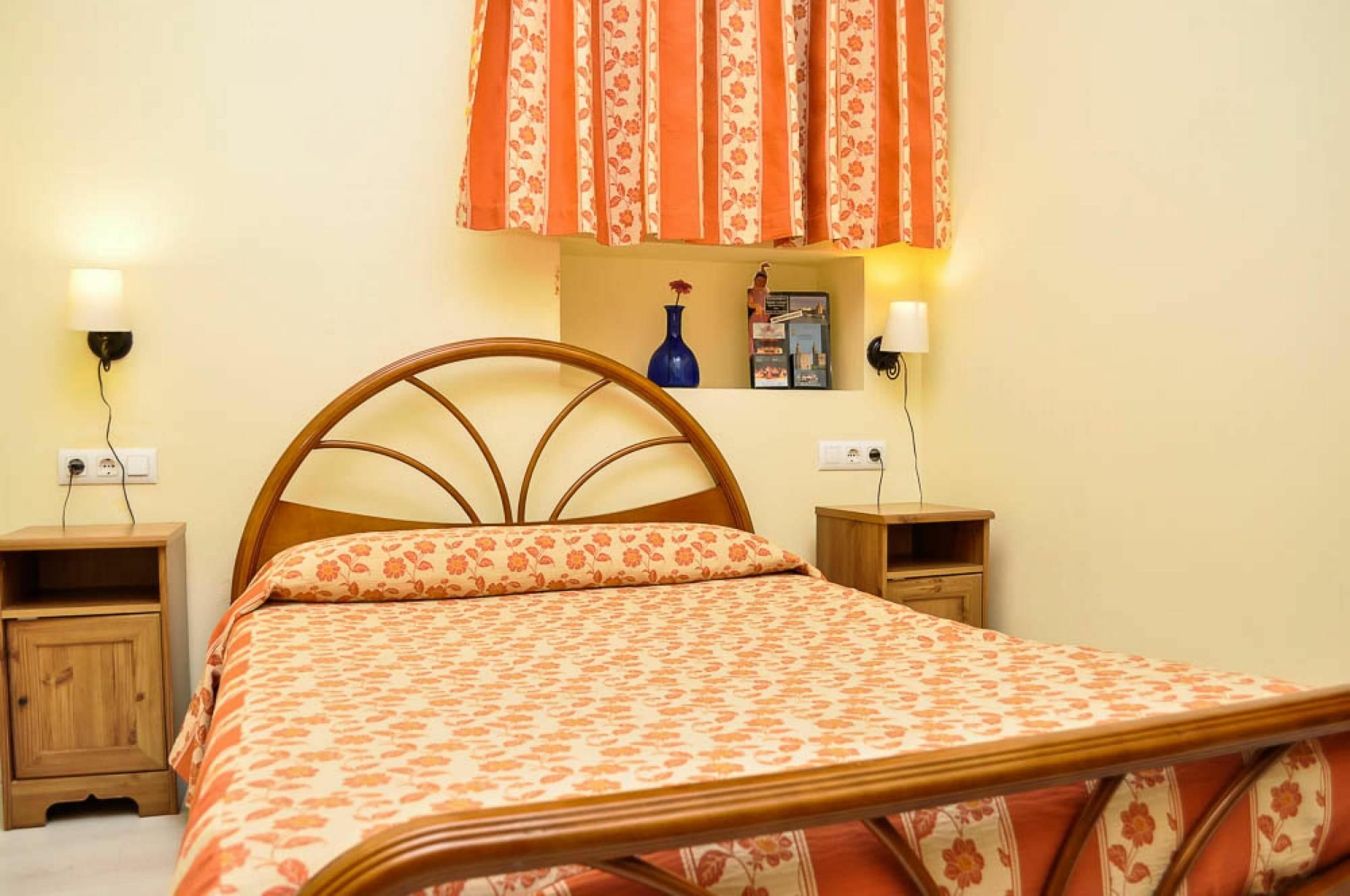 Pension La Montorena Севилья Экстерьер фото