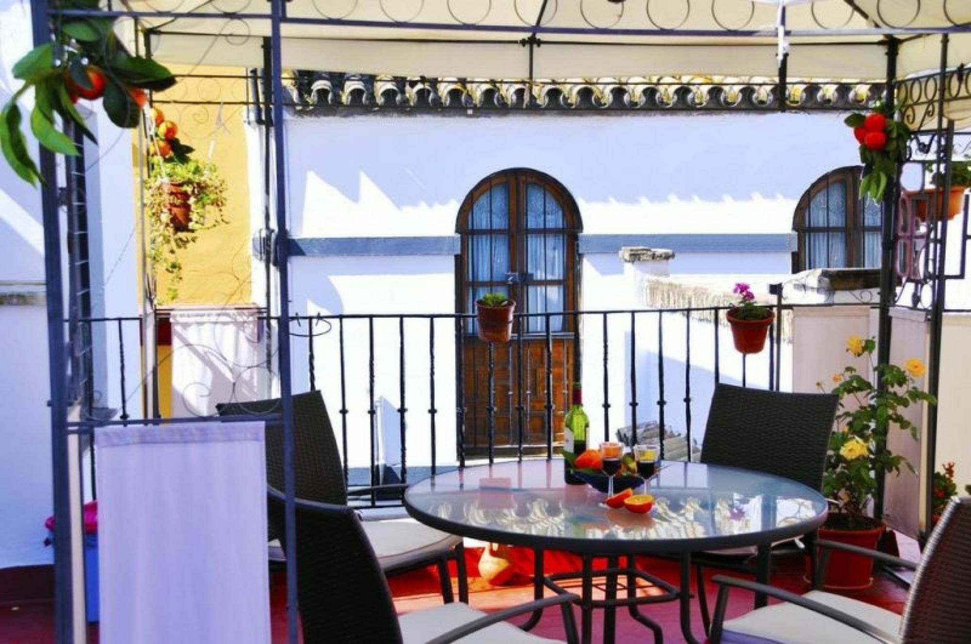 Pension La Montorena Севилья Экстерьер фото